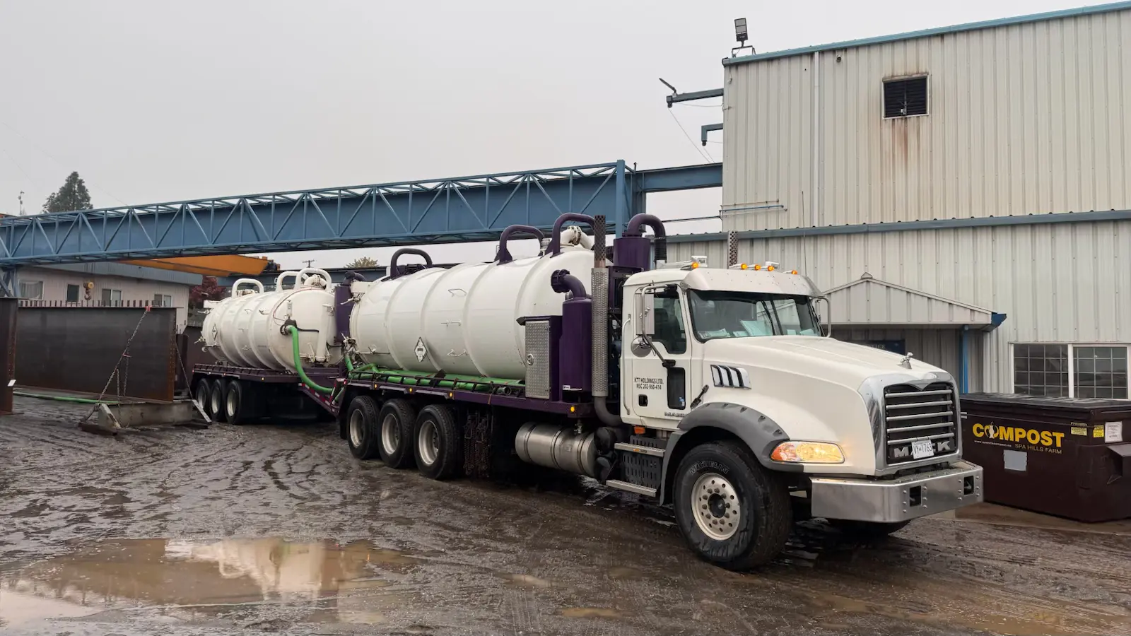 Heavy vacuum truck ready for commercial service